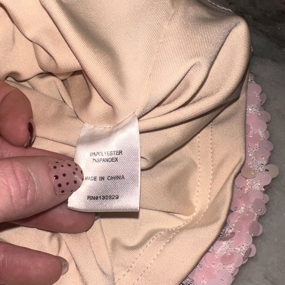 Superdown Revolve Size Medium Pink and Silver Seq… - image 8